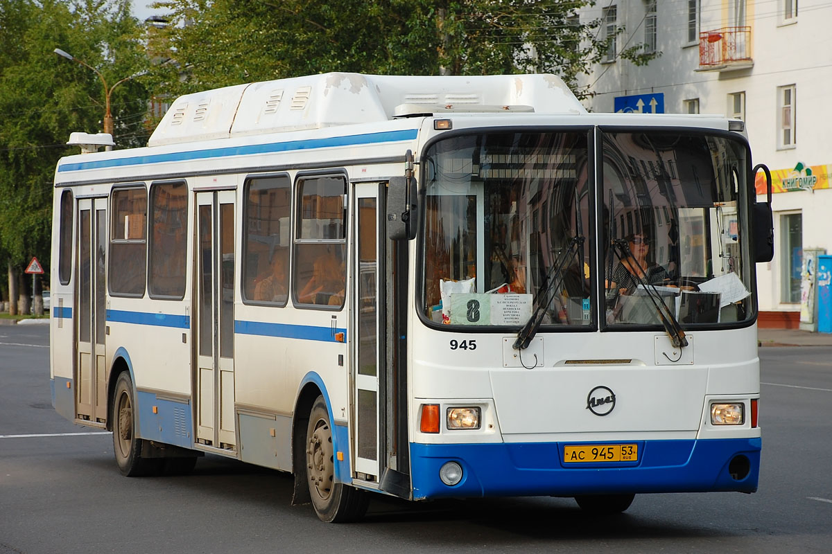 Городской транспорт великого. ЛИАЗ 5256.57. Автобус ЛИАЗ 5256 57. ЛИАЗ 5256 ПИТЕРАВТО. ЛИАЗ 5256 Великий Новгород.