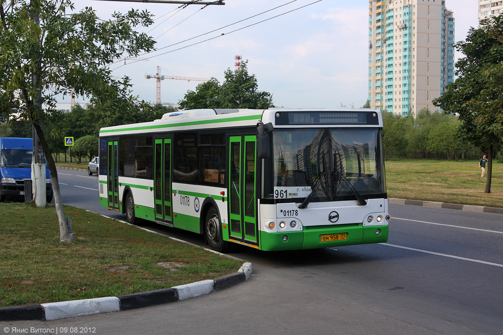 Автобус 961. ЛИАЗ 5292.21 Красноярск. Автобус 961 Ясенево. Автобус 961 Москва.