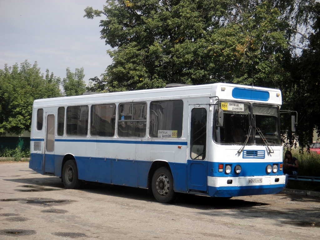 Автобус данков. МАРЗ 4219. Автобусный завод МАРЗ. Липецкий автовокзал автобус ЛАЗ. МАРЗ 35.