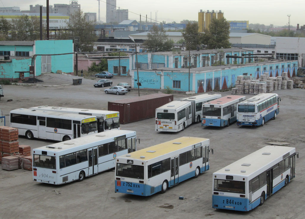 Номер автобусного парка. Mercedes-Benz o303. 2 Автобусный парк Астана. 7 Автобусный парк Астана. Man 895 nl202.