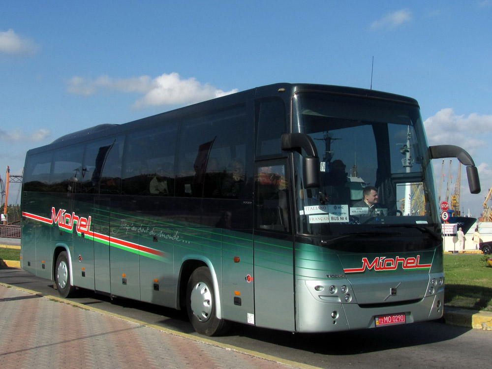 Автобус Volvo 9900