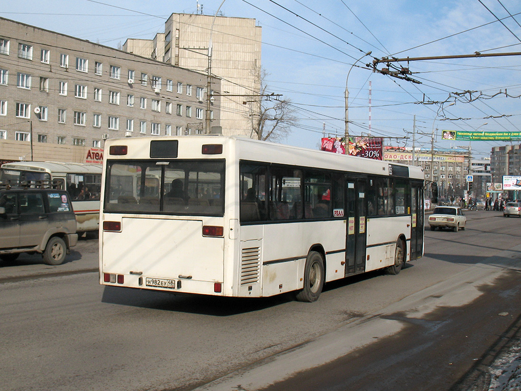 Lipetsk region, Mercedes-Benz O405N # Н 982 ЕУ 48