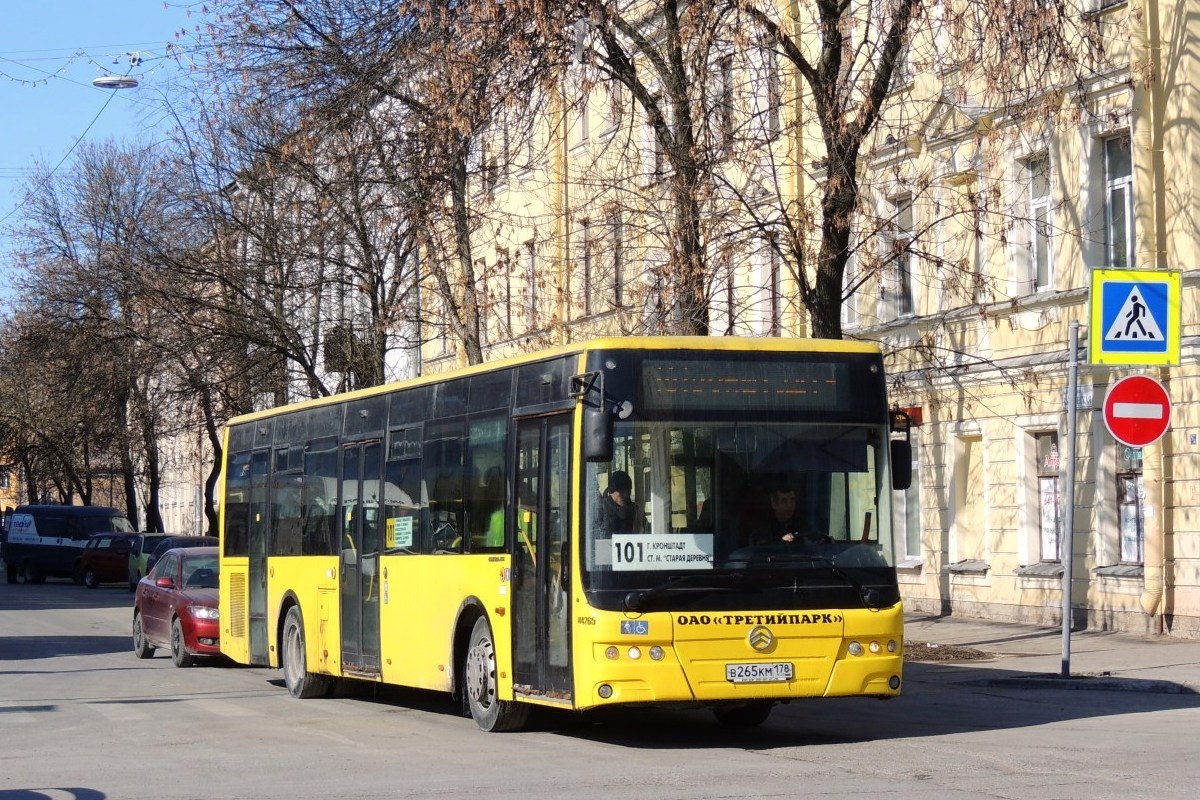 Автобус 101 э. Golden Dragon xml6125cr. Golden Dragon xml6125cr кабина. 101 Автобус Кронштадт. Golden Dragon СПБ.