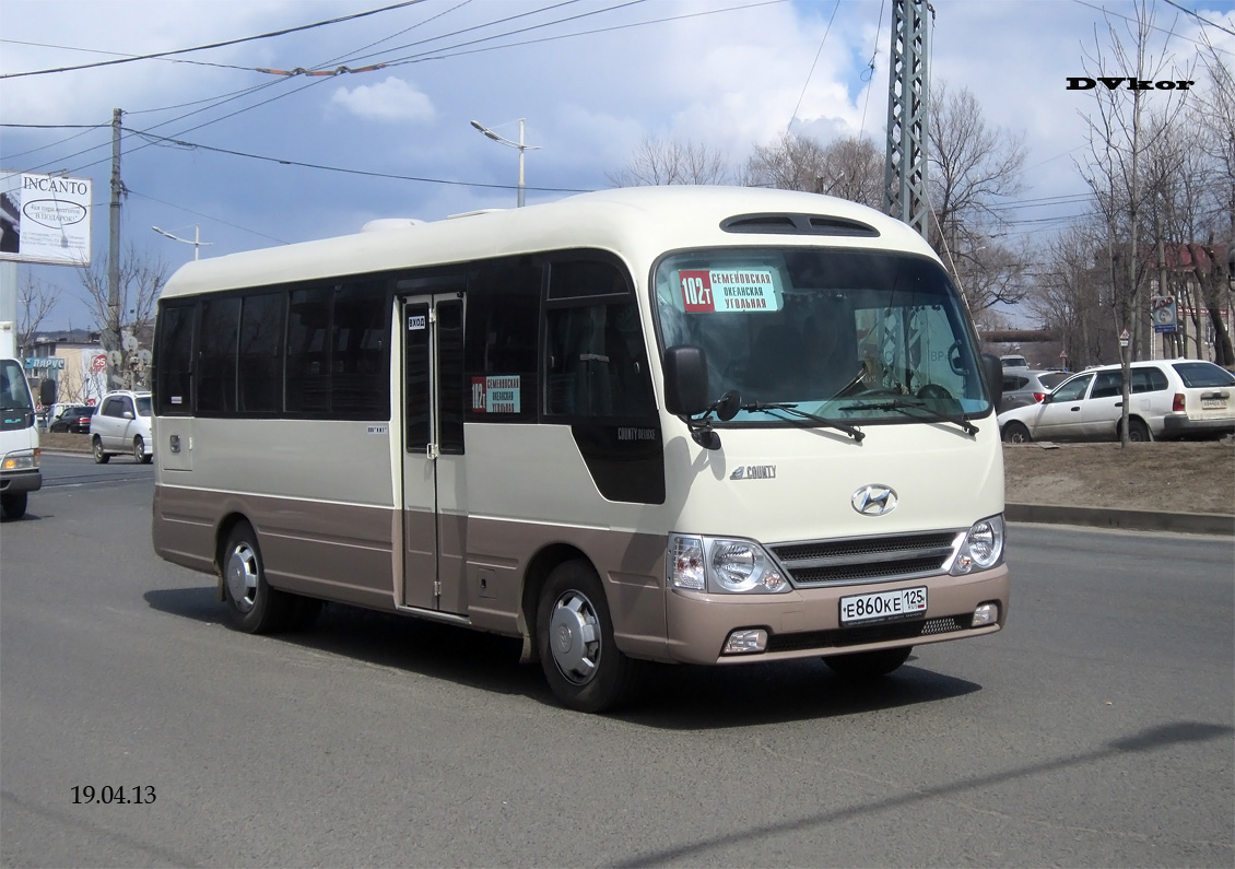 77 автобус владивосток. Hyundai County Deluxe. Хундай Каунти о873хк. Автобус 29д Владивосток. Автобус 44д Владивосток.