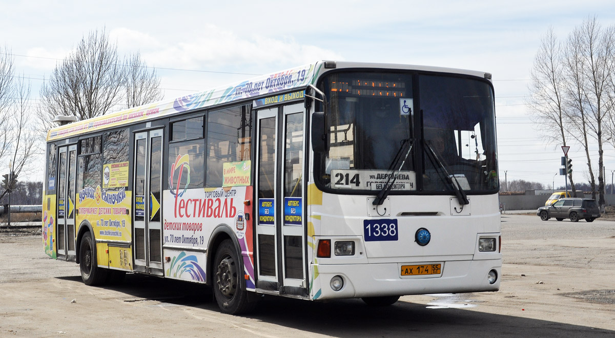 Автобус 214. Автобус 214 Омск. Автобус Триумф. Автобус Триумф Омск. Автобус 1338.