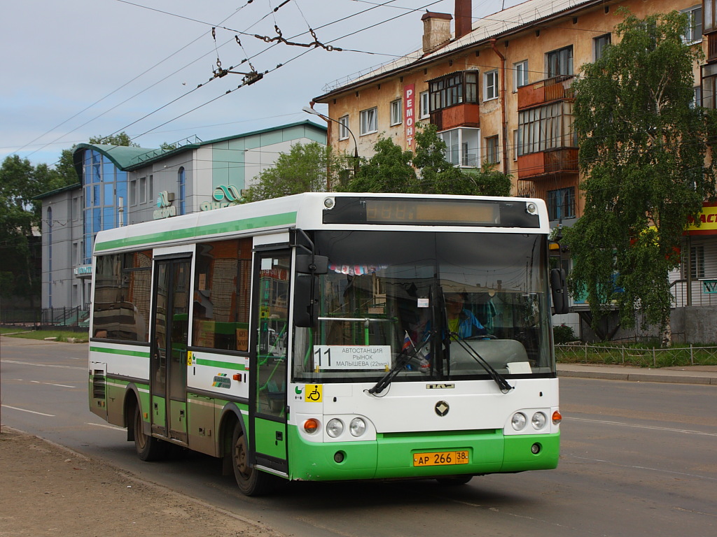 Загружаемые фотографии фотобус. ПАЗ 3237. ПАЗ-3237 автобус. ПАЗ 3237 2003. Автобус ПАЗ 3237 лужок.