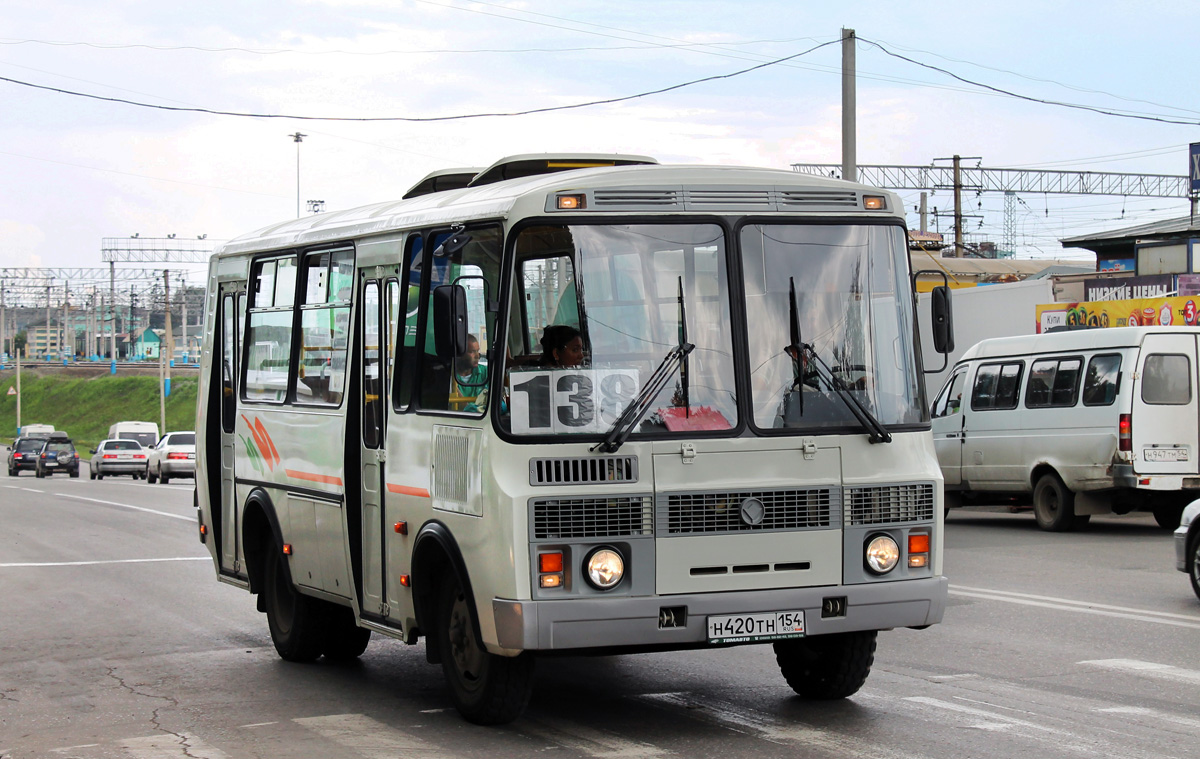 Маршрут 138. Автобус 138 Новосибирск. Маршрут 138 Новосибирск. Е869тн 154. 28 Автобус Новосибирск регион Автоцентр.