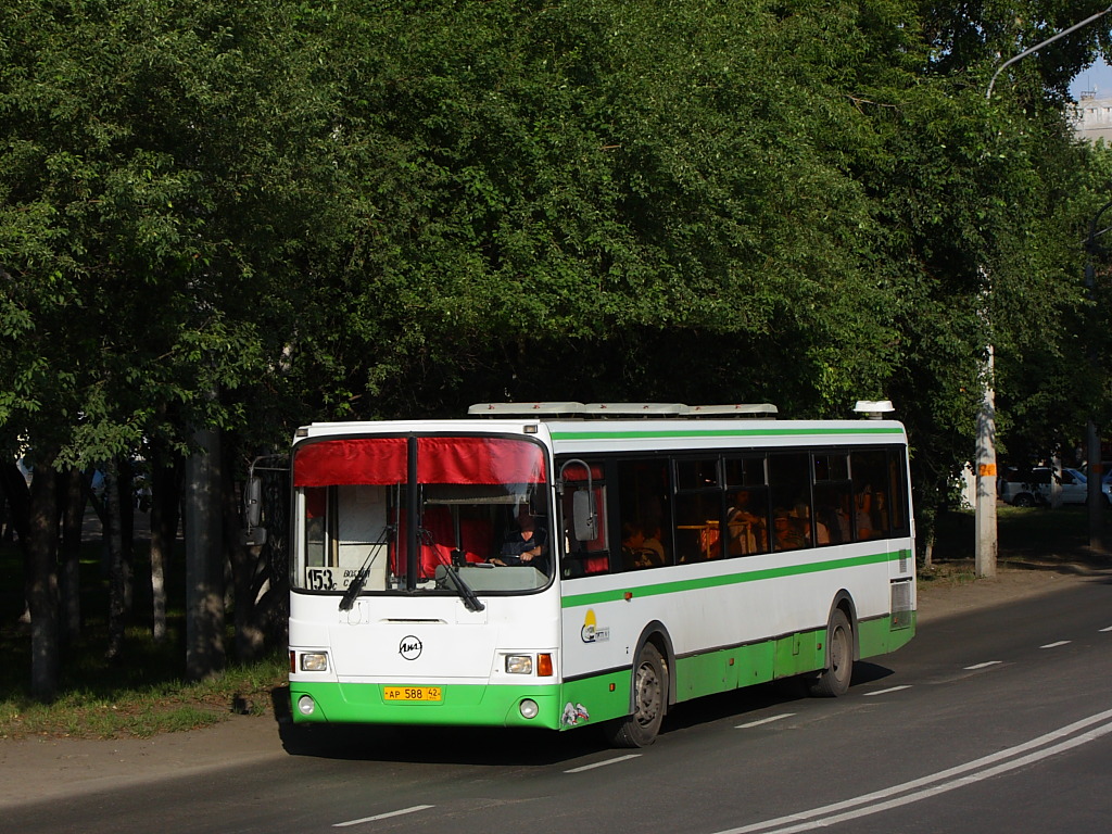 110 автобус кемерово. ЛИАЗ 5256.