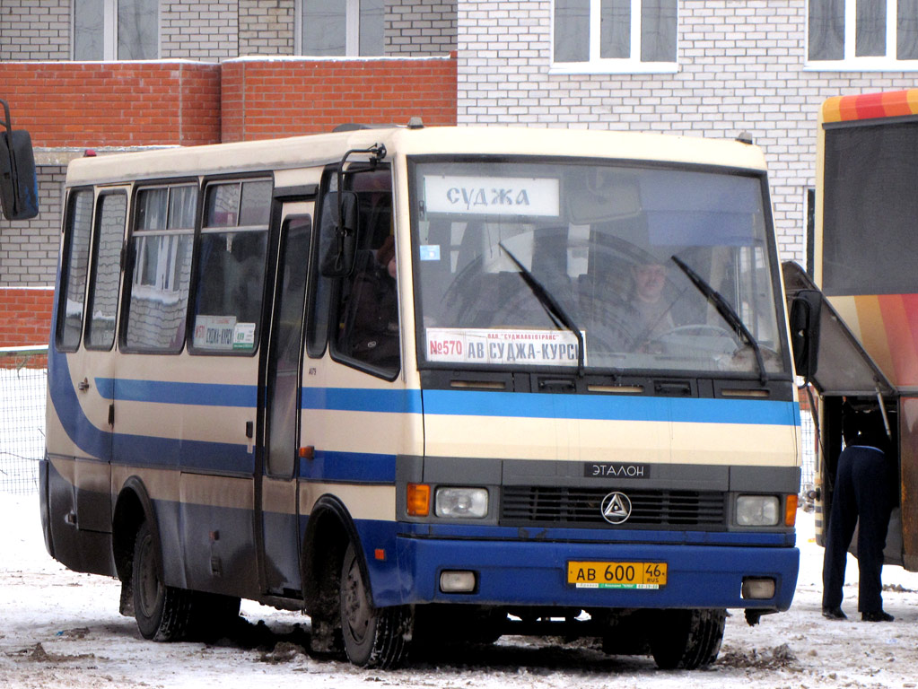 Автовокзал курск рыльск расписание. Курск Суджа автобус. Курская область автобусы. Транспорт Суджи. Автовокзал Курск фото.