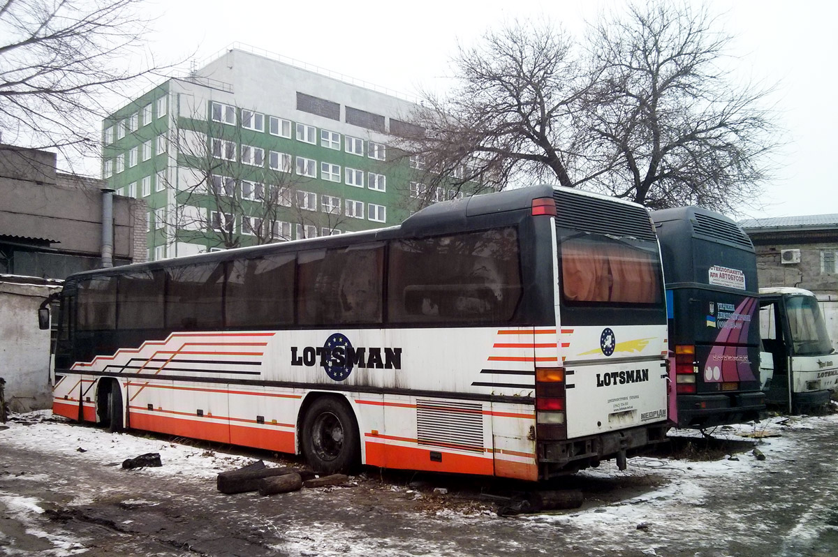 Dnepropetrovsk region, Neoplan N316K Transliner # 053-35 АВ