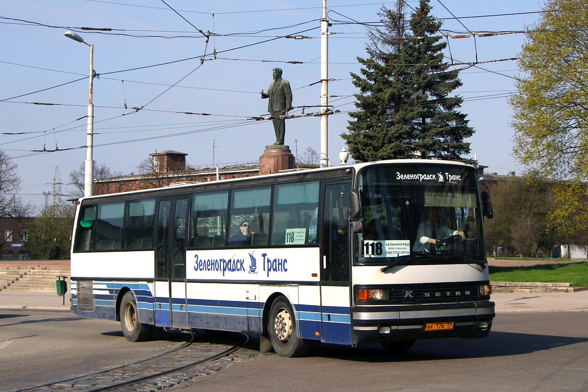 18 автобус калининград. Setra s215ul. Setra 215 ul. Сетра 215 ul кабина. Setra 215ul Воронеж.