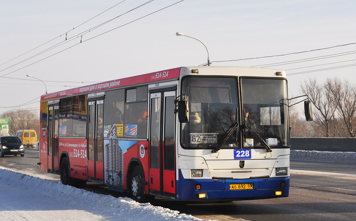 Маршрут 62 омск. Автобус 228. Фотобус 228. 228 Автобус Санкт-Петербург. 228 Автобус расписание Новосибирск.