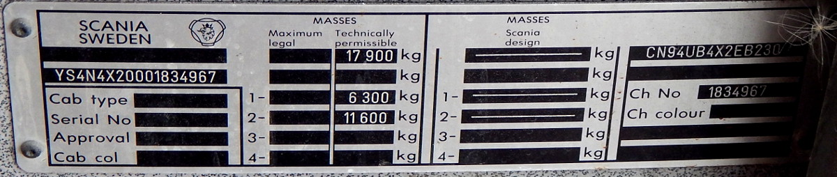 Скания вин номер. Табличка Scania. Шильдик Скания. Вин код Скания. Скания шильда на кабине.