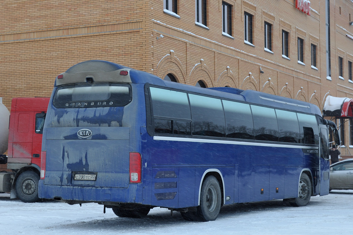 Автобус новосибирск бийск. Kia Granbird Parkway желтого цвета. Бийск Фотобус. Автобус Барнаул мульта. Автобусы Алтайский перевозчик.