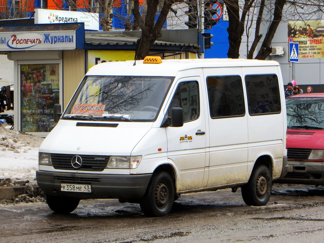 Остановки 358 автобуса. Sprinter 208 d. Автобус 358. Маршрутка 358к. Мерседес 210 д маршрутка.