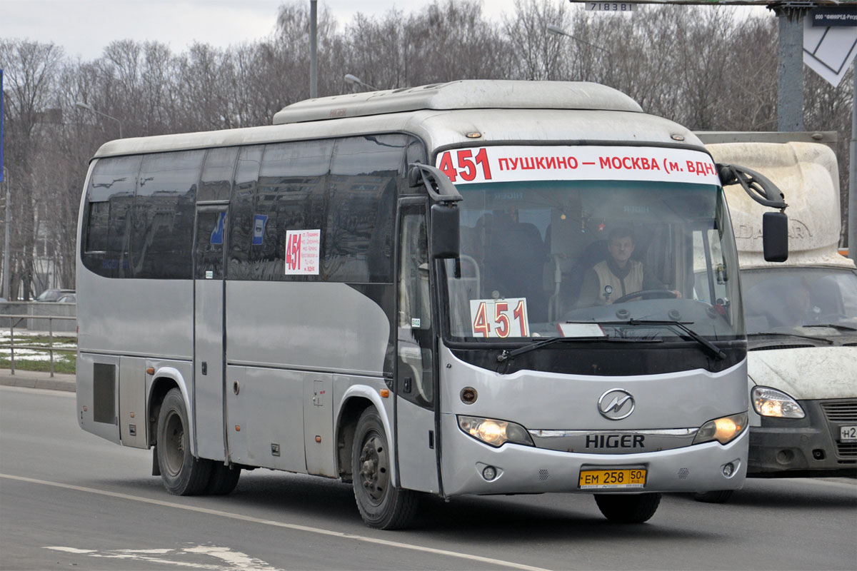 Higer klq6885q