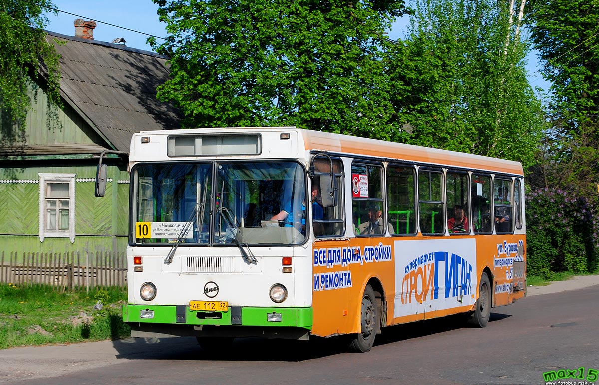 Десятый автобус. Маршрутка в Брянске 10. Автобус 2 Брянск. Газовый автобус Брянск. Автобус 11.