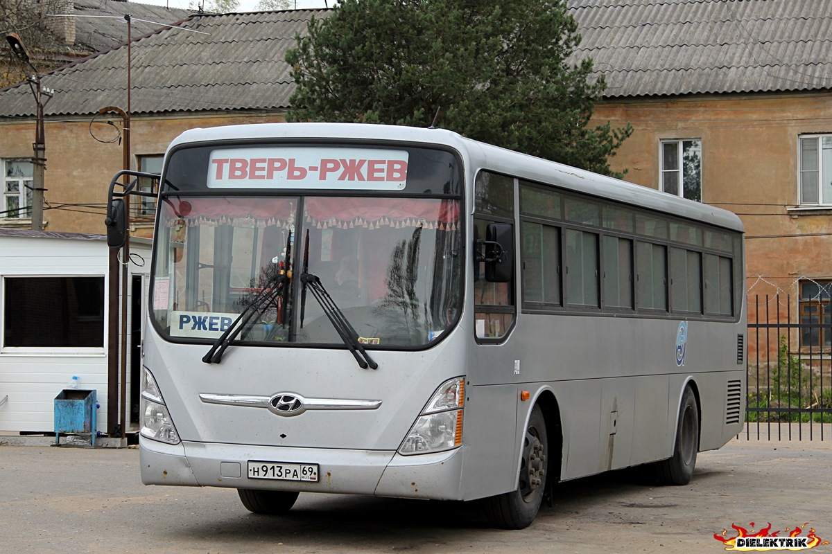 Автобусы ржев тверь сегодня. Тверские автобусы. Автовокзал Ржев. Автобусы Ржев. Автобус Тверь Ржев.