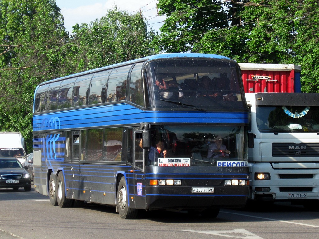 Автобус ставрополь кропоткин. Neoplan n122. Неоплан 122 Скайлайнер.