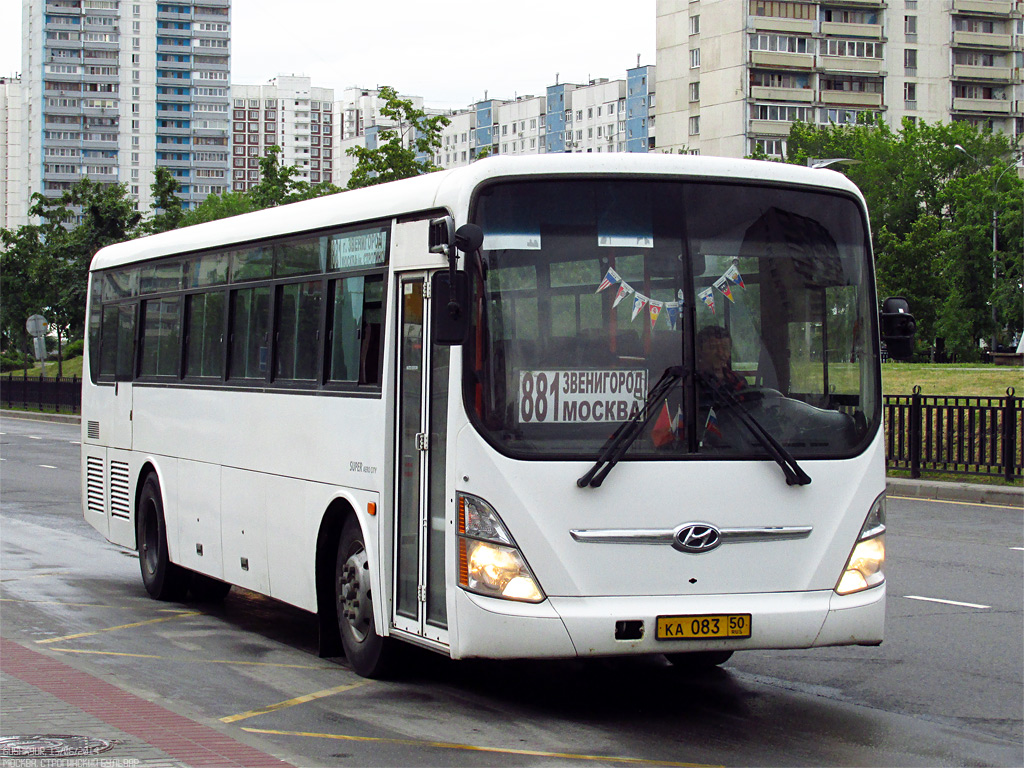 Автобус звенигород номер. Hyundai super Aerocity. Автобус 881 Звенигород. Хендэ Аэросити к662мо. Hyundai Aerocity 520.