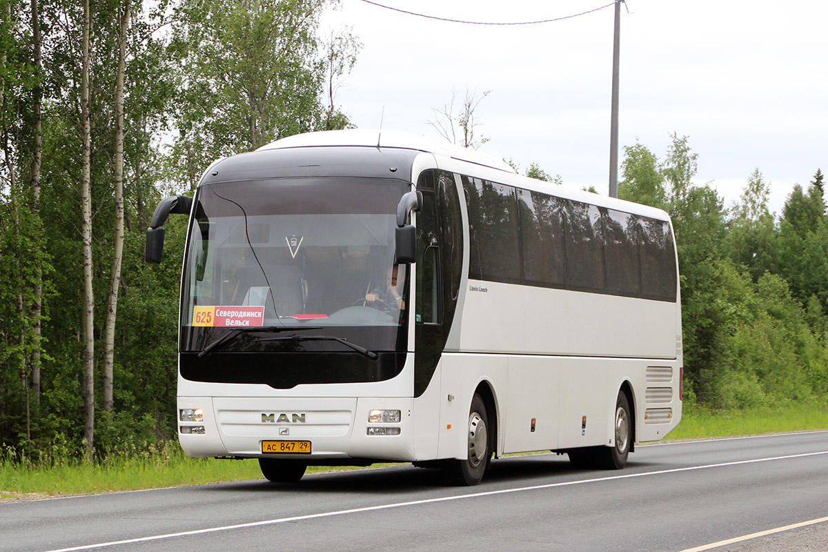 Автобус вельск 2023. Man Lion's coach r07 (rhc444). Man r07 Lion's rhc464. Автобус Северодвинск Вельск. Вельск автовокзал.