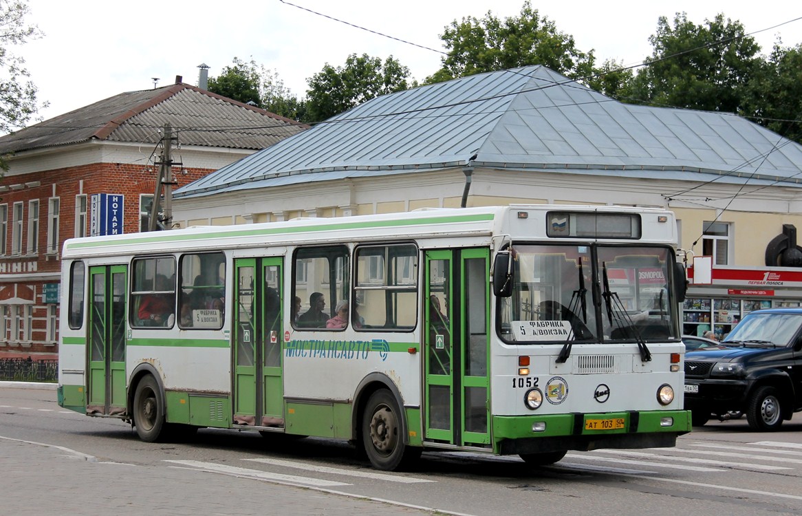 Автобус 604 остановки. ЛИАЗ 5256.25. Автобус 604 2009 Москва.