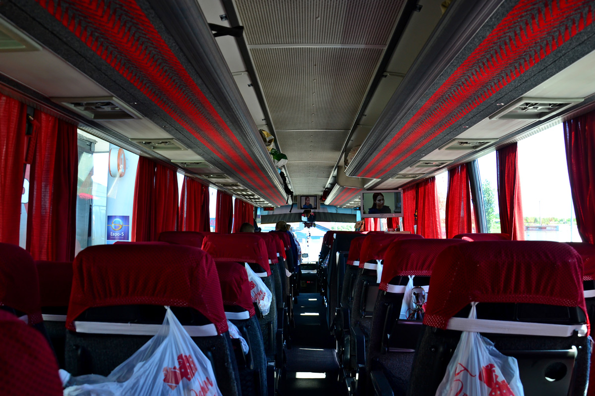 Setra s215 салон