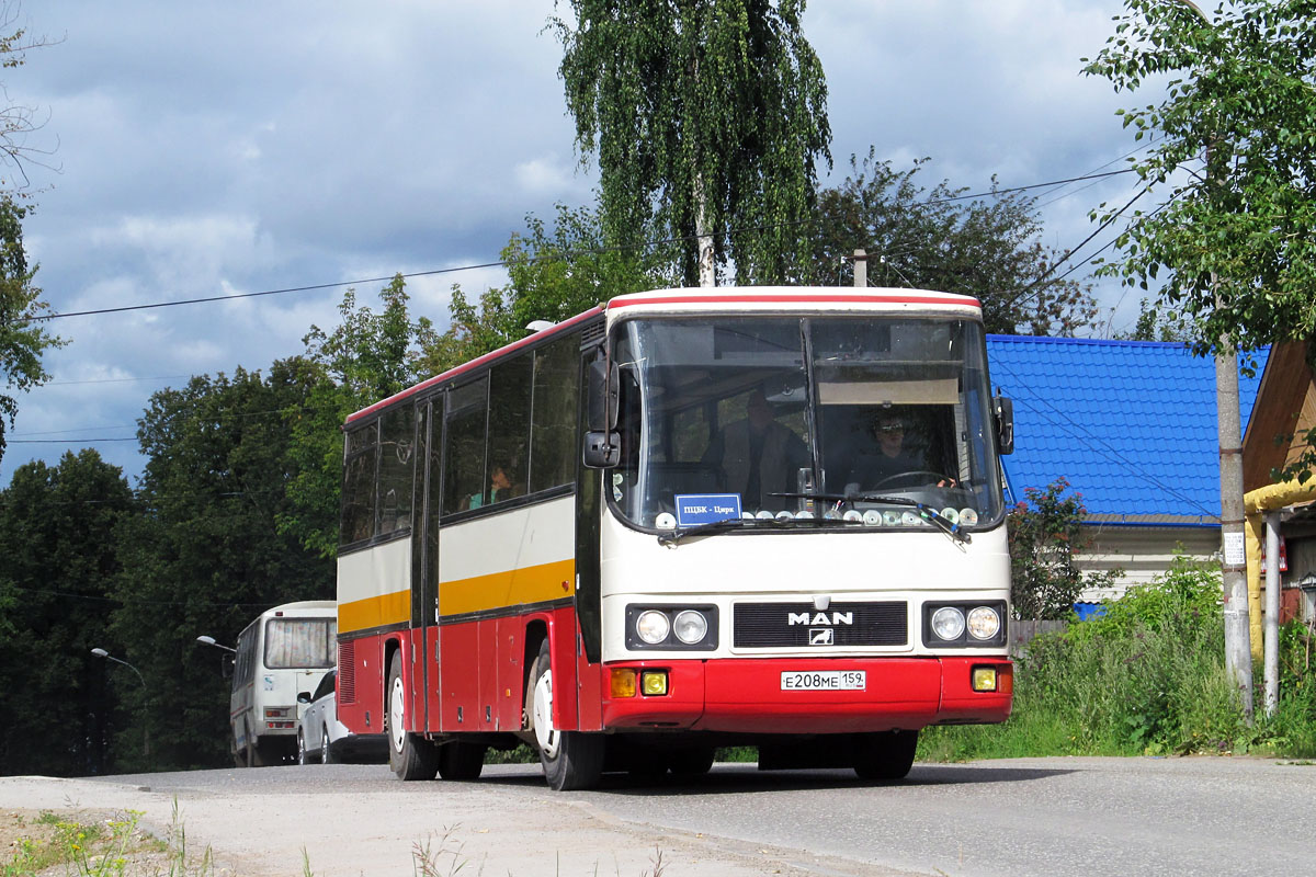 Фотобус пермь. Автобусы man ul272. Man ul 242. Пермь ман 240. Пермский автобус ман.