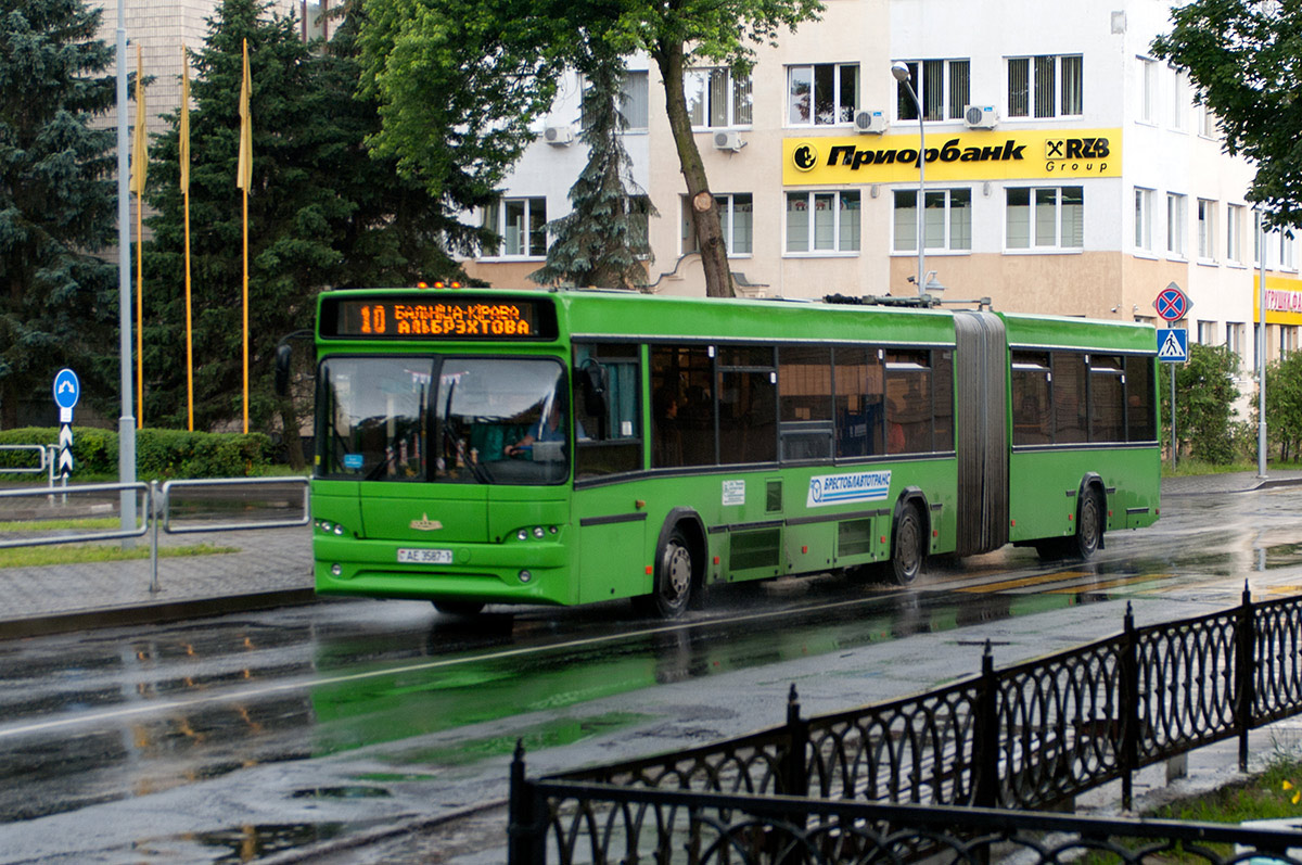 Автобусы пинск. МАЗ 105.465 Брест. Брест автобусы. Rukh Brest Bus Design.