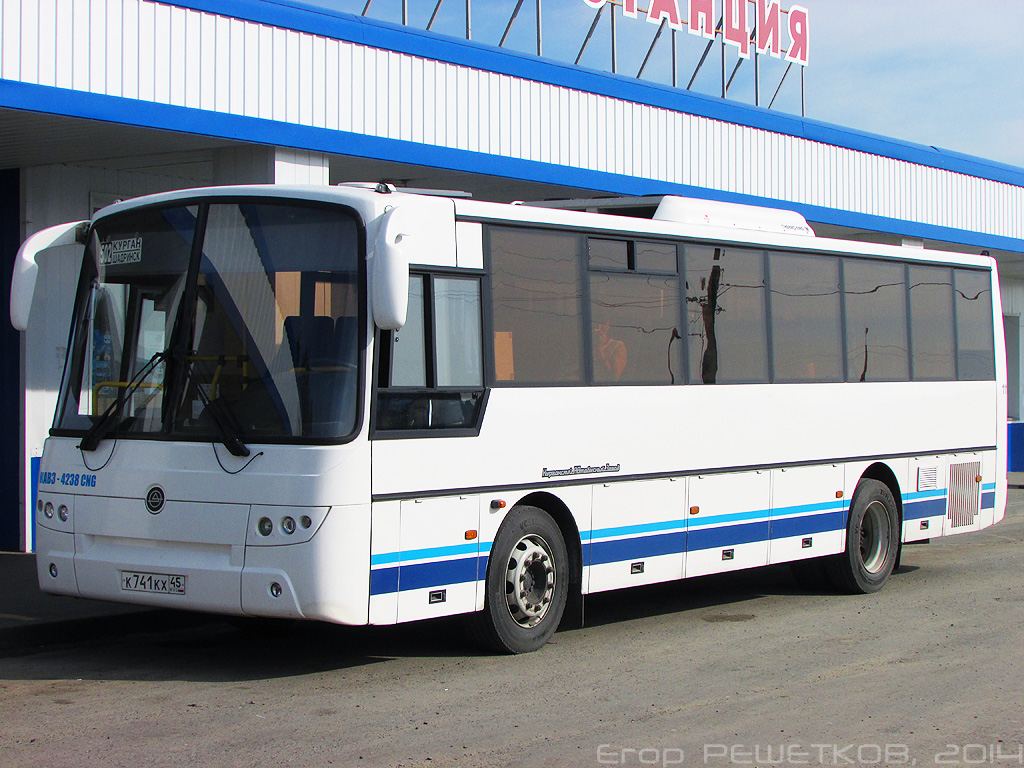 Автобус шадринск тюмень. КАВЗ 4238 Курган. КАВЗ-4238-72. Автобус КАВЗ-4238-72. КАВЗ 4238 Рестайлинг.