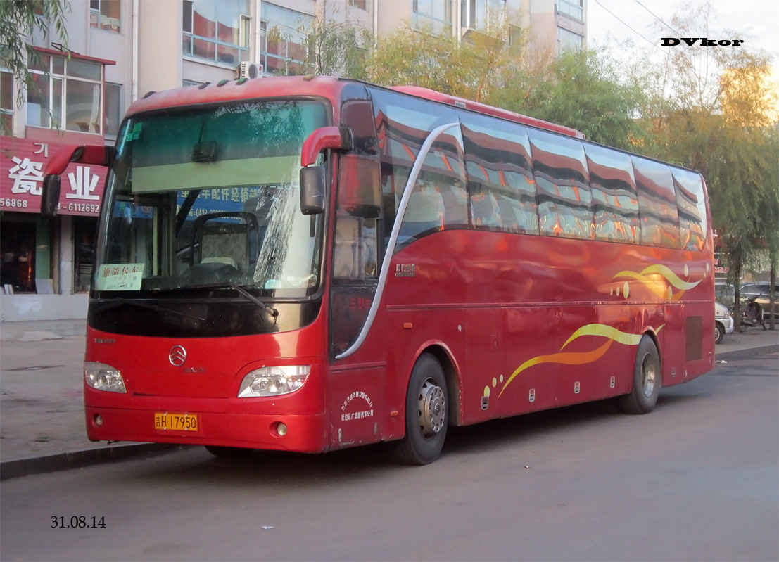 Голден драгон. Golden Dragon xml6129. Golden Dragon Bus xml6857i22. Китайский автобус Golden Dragon. Автобус Golden Dragon xml6129 25 мест.