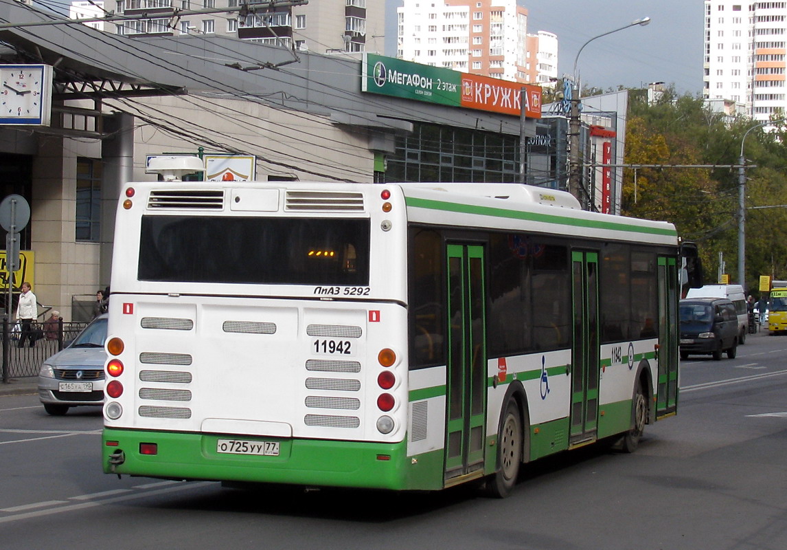 Moscow, LiAZ-5292.22 (2-2-2) # 11942