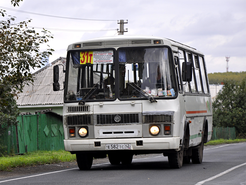 Запчасти паз. ПАЗ 40т 32054 Кемерово. ПАЗ 32054 Кемерово. Автобус ПАЗ 31т Кемерово. ПАЗ 32054 маршрут 300.