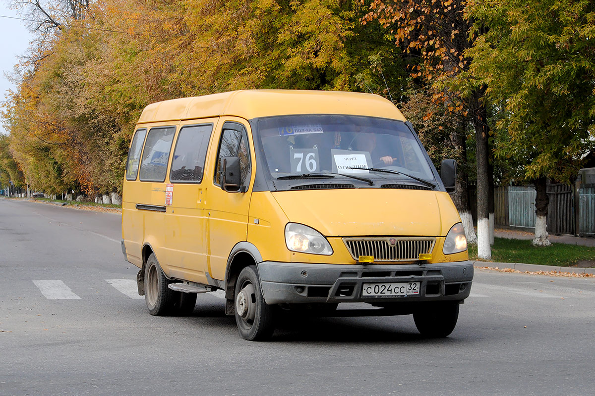 Газель микроавтобус. ГАЗ 3285. 76 Маршрутка Брянск. ГАЗ 32 2121 желтый микроавтобус. Старая Газель маршрутка.