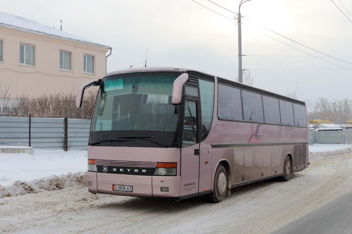 Новосибирск бишкек автобус. Автобус Новосибирск Карасук. Автобус Карасук. Автобус Бишкек. "РОССТРАНСАЗИЯ автобус.