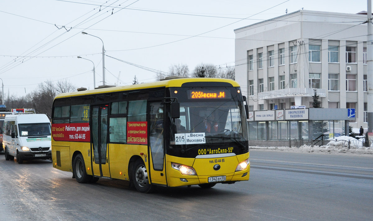 205 маршрут пермь. Yutong zk6852. Автобус Yutong zk6852hg. Ютонг 6852. Yutong zk6852hg салон.