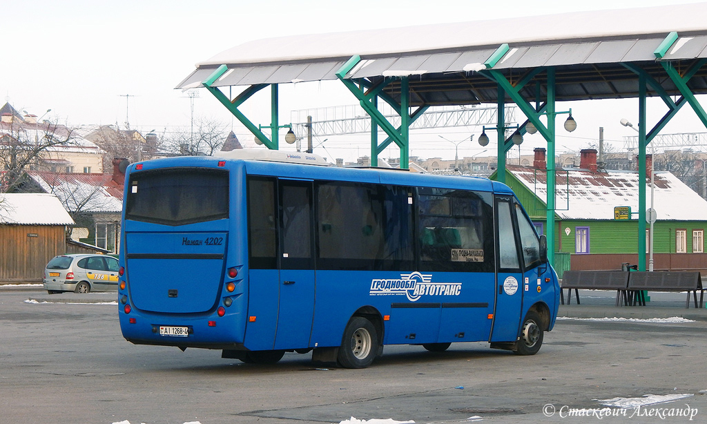 Городской автобус волковыск. Неман 420224-11.