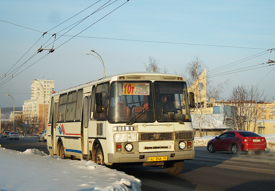 Бывший автобус 10. Т-ПАЗ 10. ПАЗ Кемерово 18т. Автобус ПАЗ 10т Кемерово. 10т Кемерово.