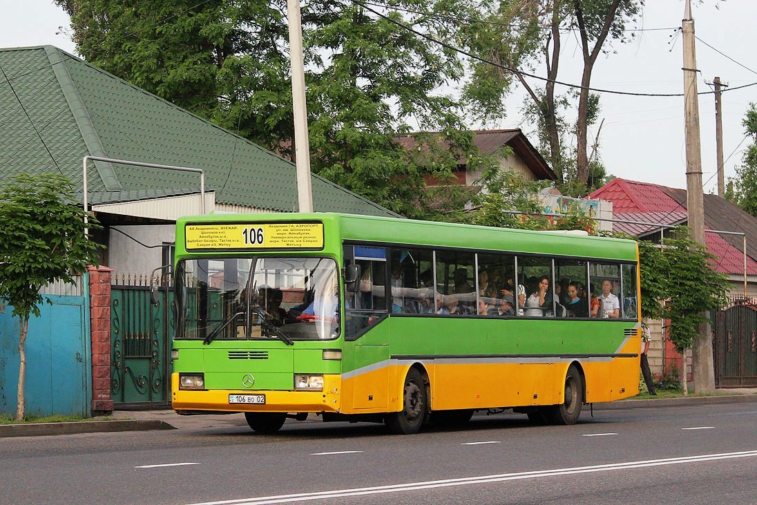 106 автобус маршрут. Mercedes-Benz o317k. Автобус 106. 106 Автобус Новосибирск. Автобус Минск 106.