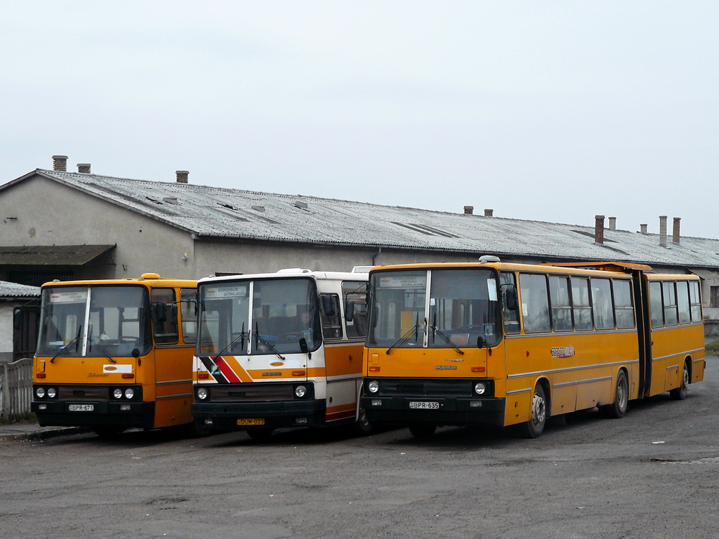 Hungary, Ikarus 280 (Borsod Volán) # BPR-635; Hungary, Ikarus 260.32 # BPR-671; Hungary, Ikarus 250.67 # DUM-023