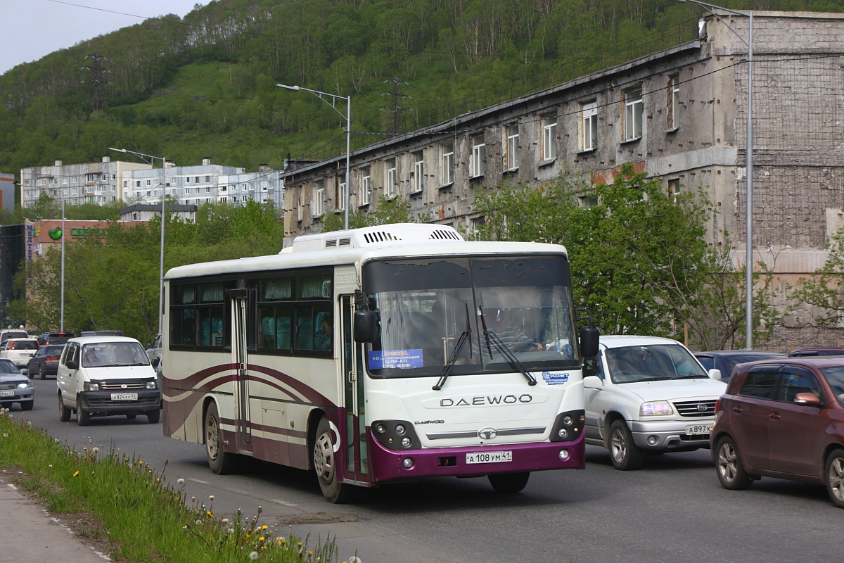 Петропавловск камчатский автобус 31. Автобус Daewoo bs106 Камчатский край. Камчатский автобус Камчатка автобус Камчатка. ЖБФ Петропавловск-Камчатский. 3183 Петропавловск-Камчатский автобус.