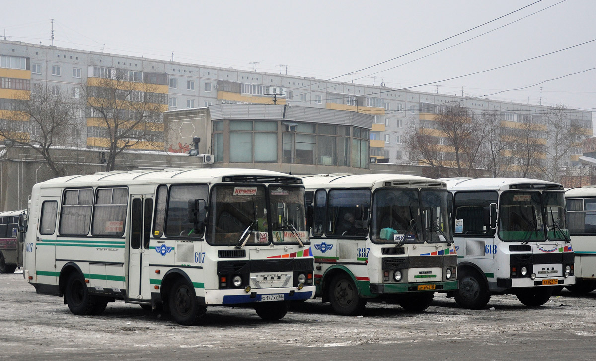 Омский автовокзал купить. ПАЗ 32053 Омск. Автобус ПАЗ автовокзал Омск. ПАЗ 32053 новый. Автостанция-2 Луганск ПАЗ-32053.