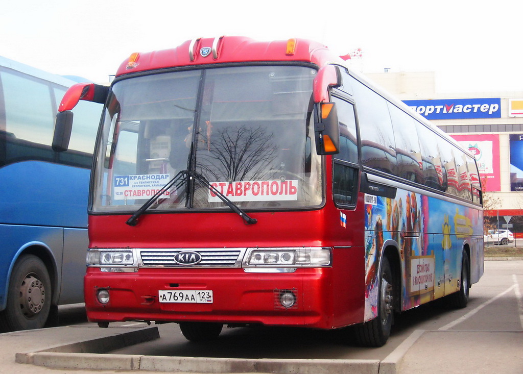 Автобус москва краснодар сегодня. Ставрополь Краснодар автобус. Автобус Краснодар. Автовокзал Ставрополь автобусы.