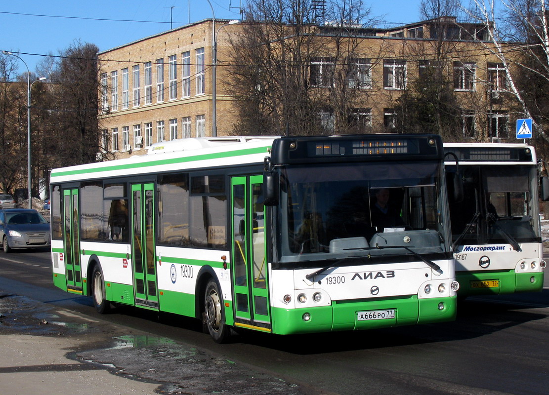 503 автобус остановки. ЛИАЗ 5292.22 А 666 РО 77. 503 Автобус.