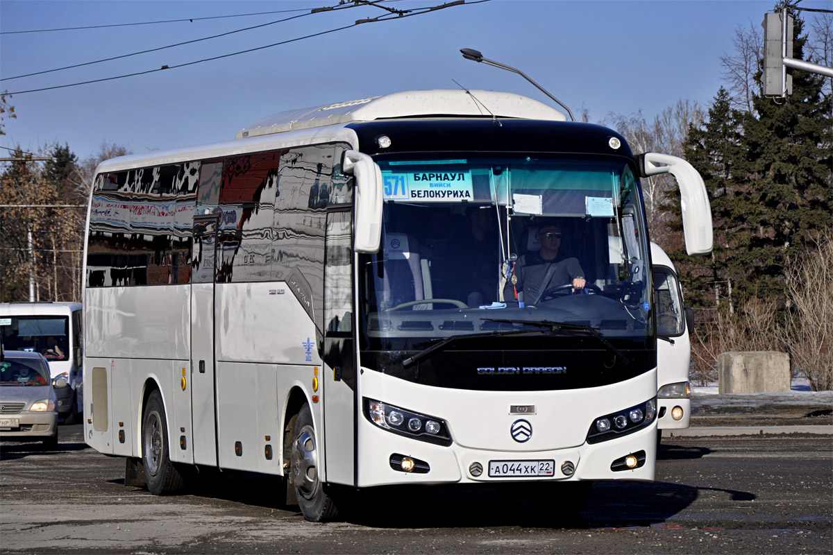 Бийск яровое автобус. 571 Барнаул - Белокуриха. Golden Dragon xml6957. Автобус Барнаул Белокуриха. Яровое Барнаул Белокуриха.