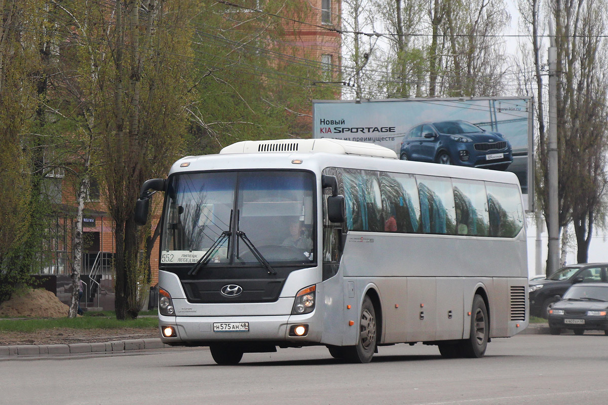 Автобус курск воронеж автовокзал. Автобус Липецк Курск. Марки автобусов. Междугородние автобусы марки. Марка h на автобусе.