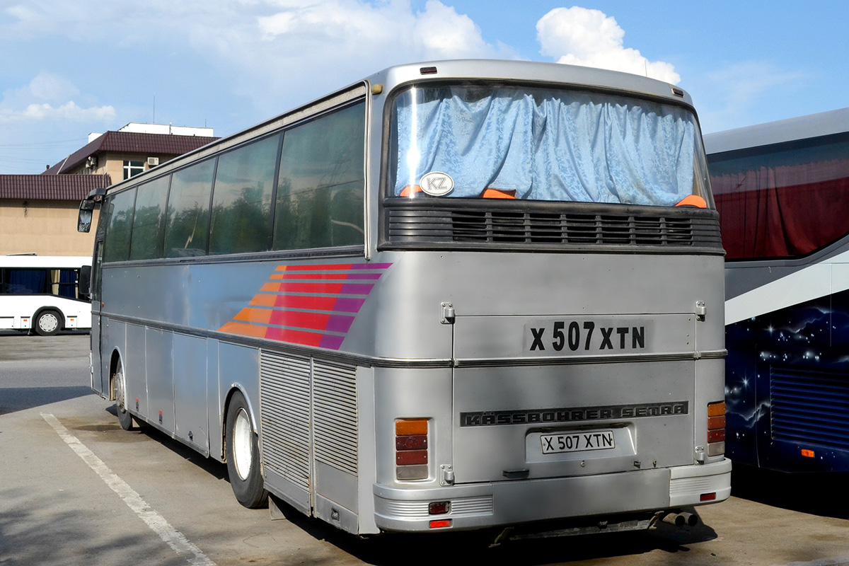 Setra s215 салон