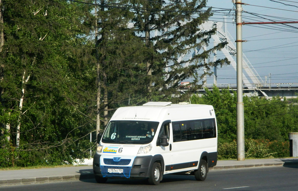 15 маршрутка новосибирск. Кс757 Соболь. Автобус фон. С766кс 154. КС. 154.