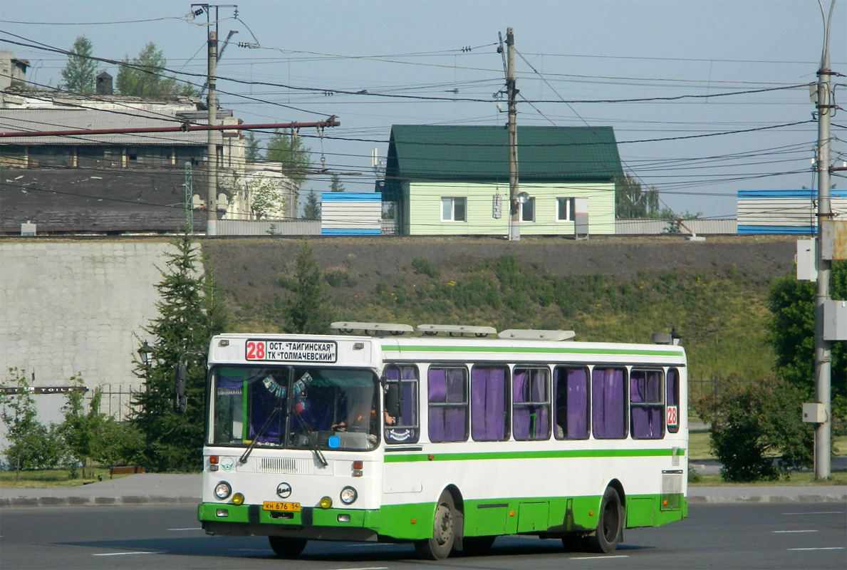 28 автобус новосибирск. ЛИАЗ 5256 Новосибирск. ЛИАЗ 5256.35 Новосибирск. 28 Автобус Новосибирск ЛИАЗ 5256. Маршрут 28 автобуса Новосибирск.