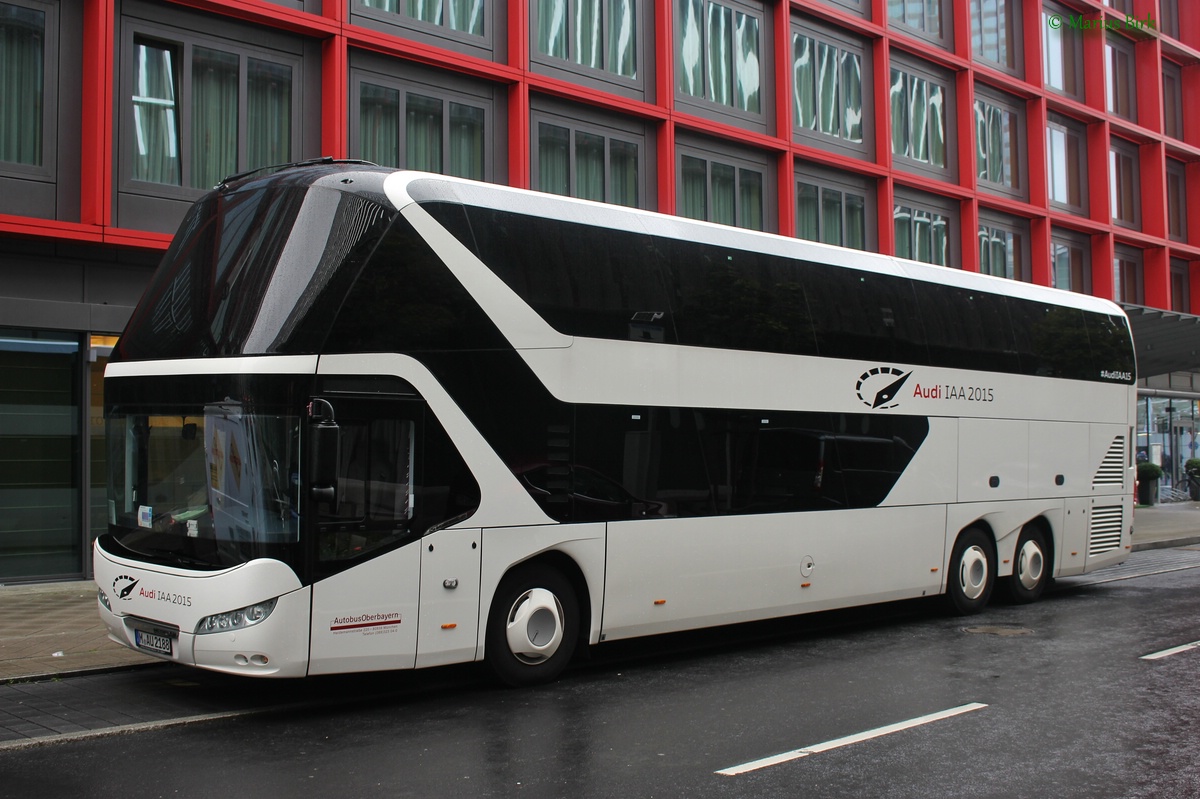 Фото автобуса neoplan